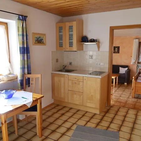 Hell Claudia 슐레칭